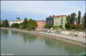 Donaukanal（ドナウ運河）Franzensbrückeより