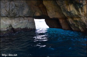 Blue Window Cave-Blue Grotto（青の洞門）
